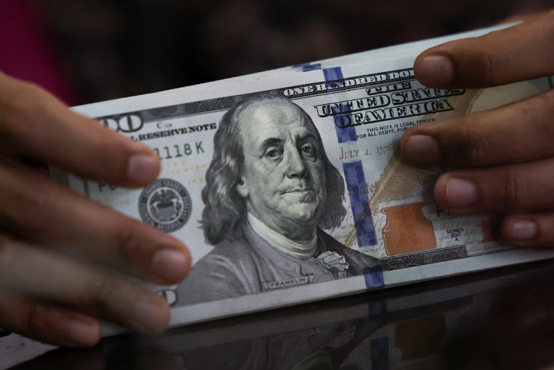 美联储定调年内再加息，黄金跌至2个月低点后回升